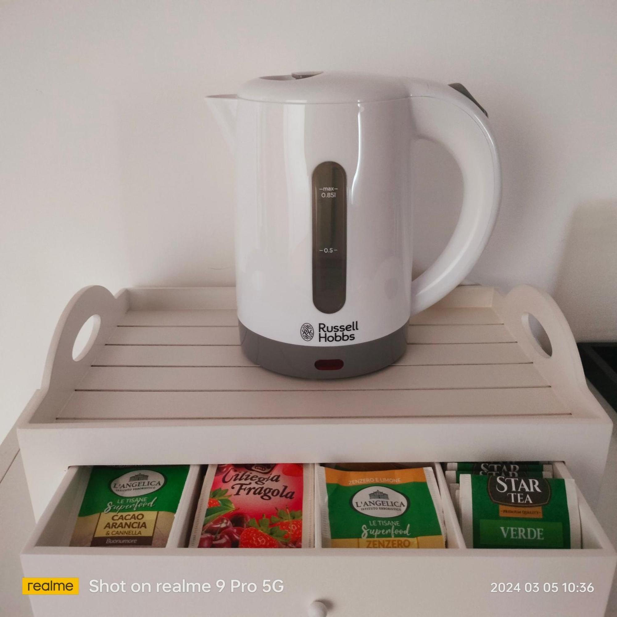 ナポリ Le Follie Parthenopee Bed & Breakfast エクステリア 写真